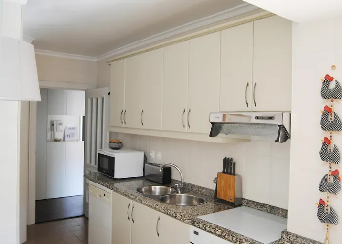 Facing The Sea פוראדורו